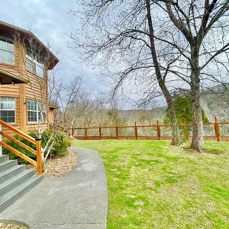 5Bedrooms*4King Beds*Outstanding Location*Hottub* Sevierville Exteriör bild