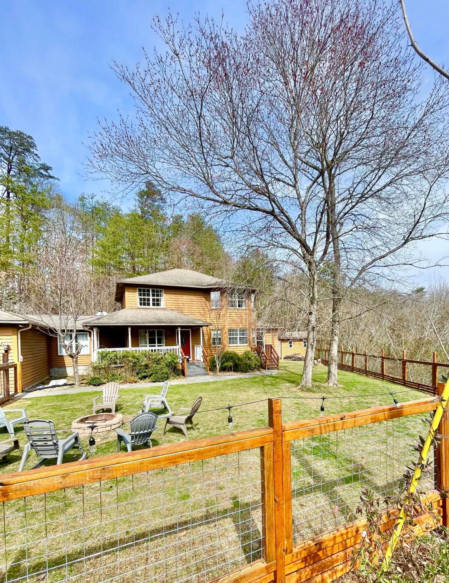5Bedrooms*4King Beds*Outstanding Location*Hottub* Sevierville Exteriör bild
