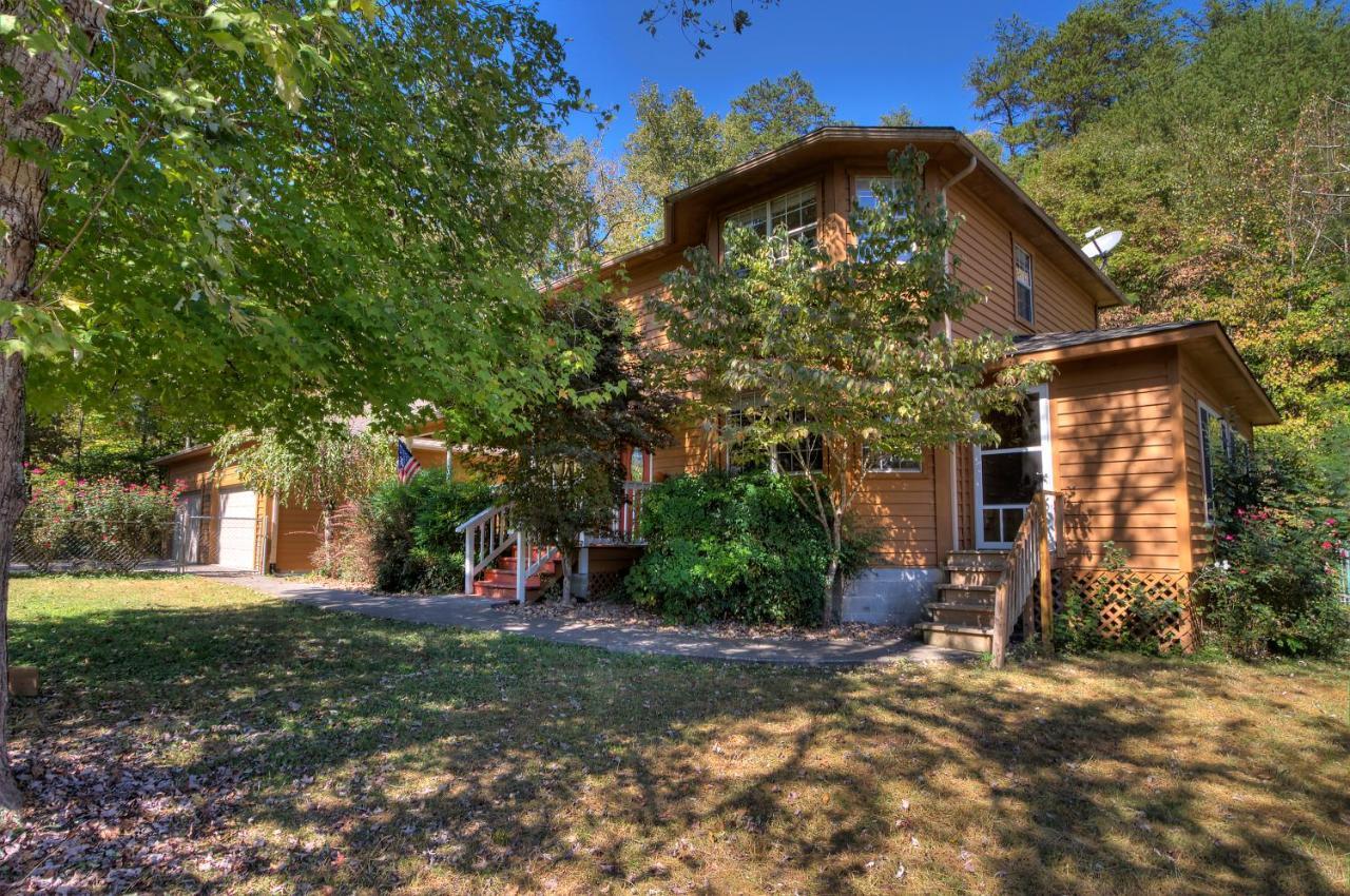 5Bedrooms*4King Beds*Outstanding Location*Hottub* Sevierville Exteriör bild