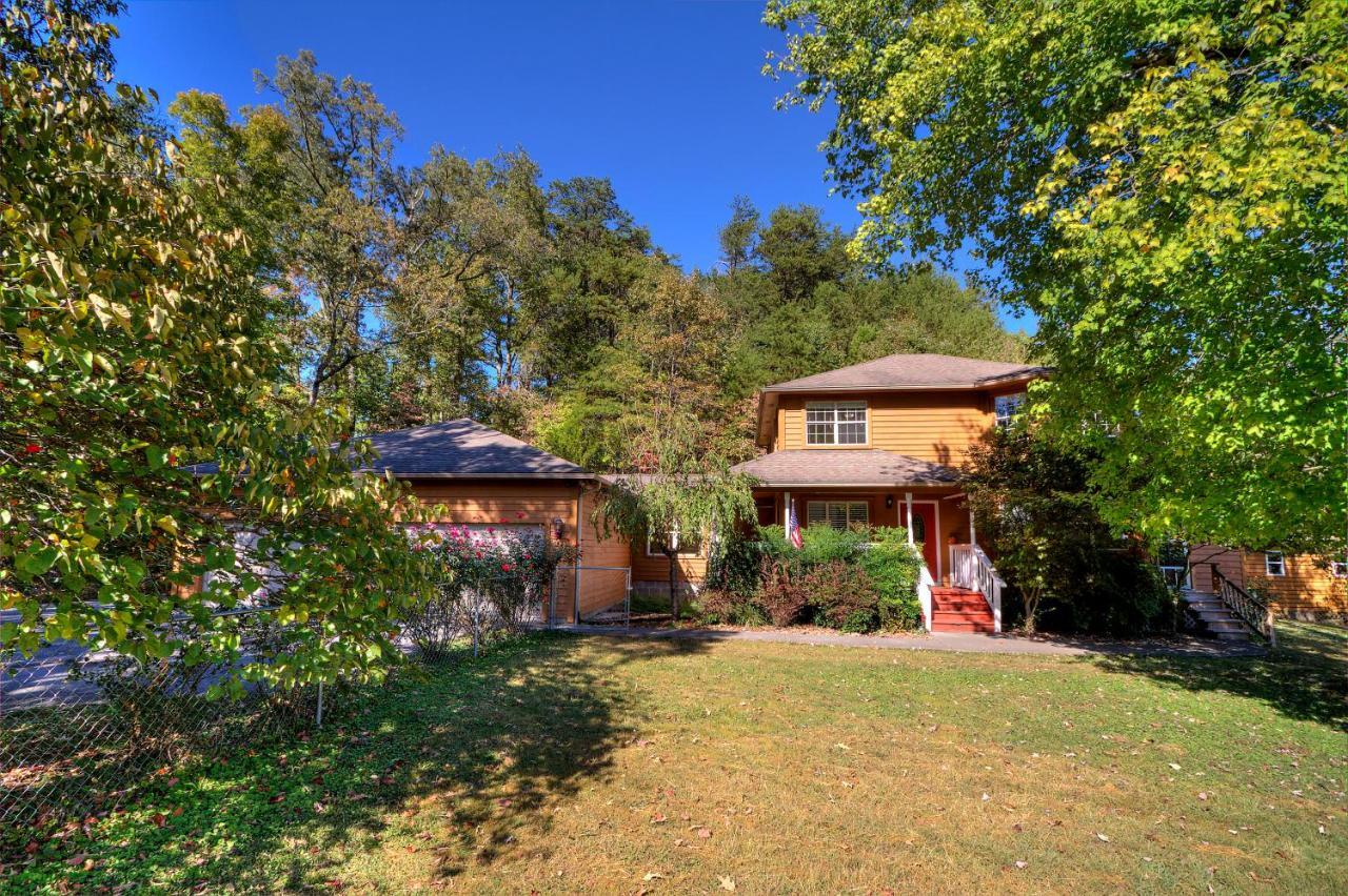 5Bedrooms*4King Beds*Outstanding Location*Hottub* Sevierville Exteriör bild