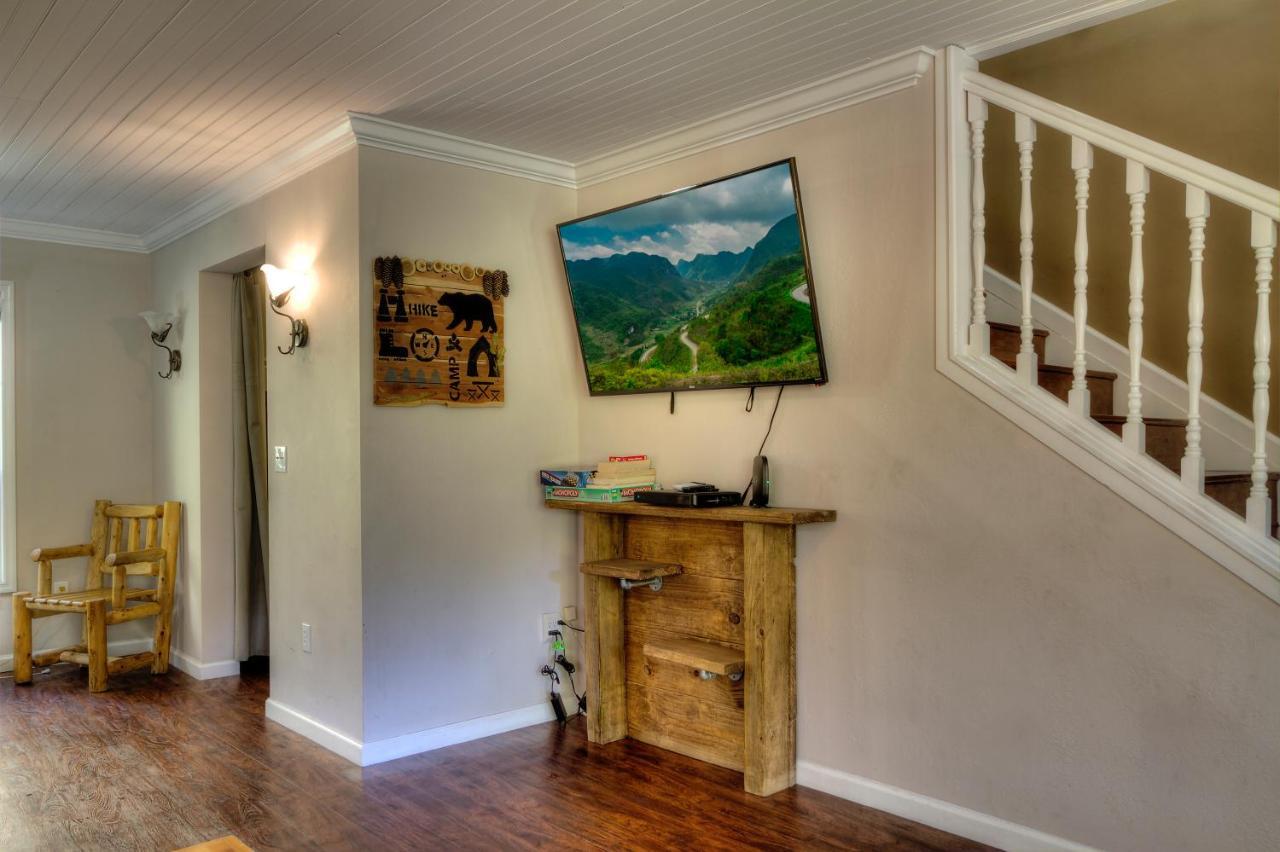 5Bedrooms*4King Beds*Outstanding Location*Hottub* Sevierville Exteriör bild