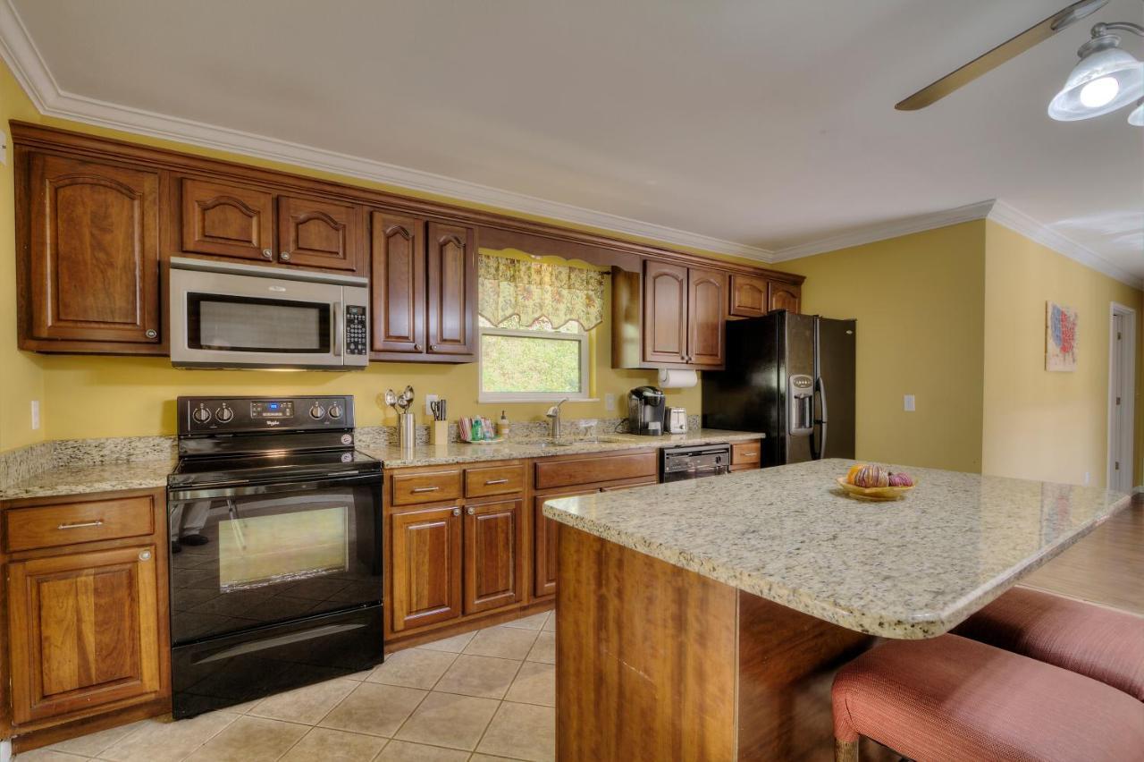 5Bedrooms*4King Beds*Outstanding Location*Hottub* Sevierville Exteriör bild