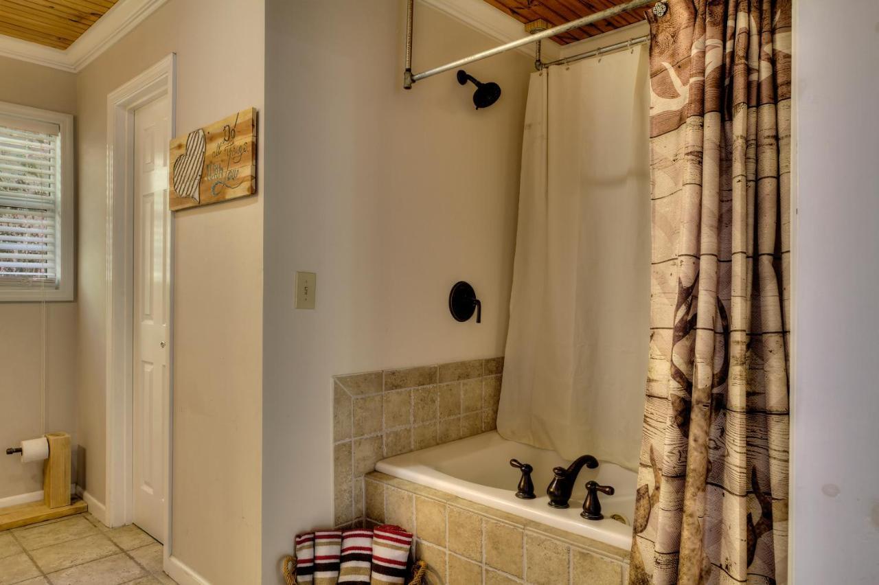 5Bedrooms*4King Beds*Outstanding Location*Hottub* Sevierville Exteriör bild