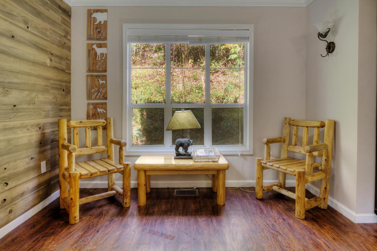 5Bedrooms*4King Beds*Outstanding Location*Hottub* Sevierville Exteriör bild